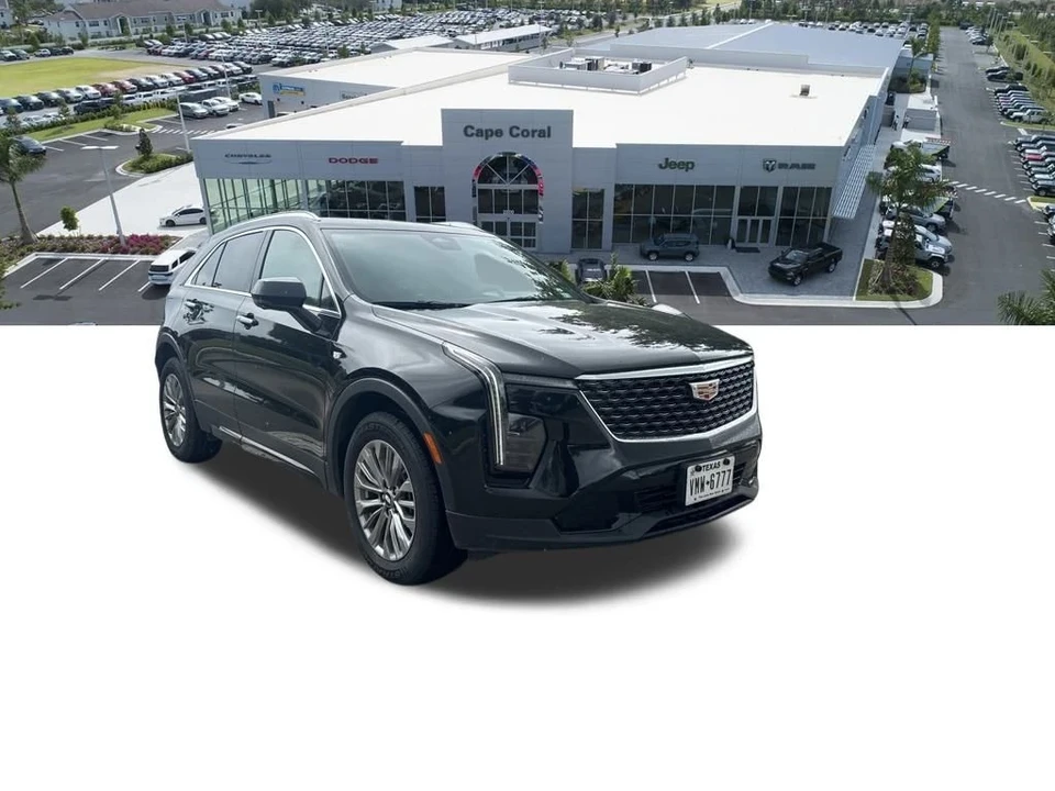2025 Cadillac XT4 - Image 2 of 10
