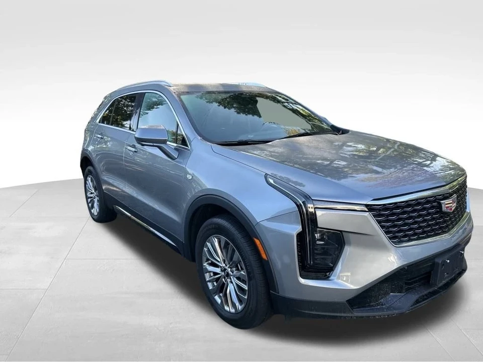 2025 Cadillac XT4 - Image 8 of 12