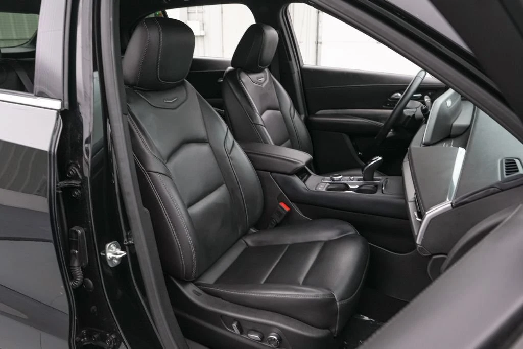 2025 Cadillac XT4 - Image 21 of 24