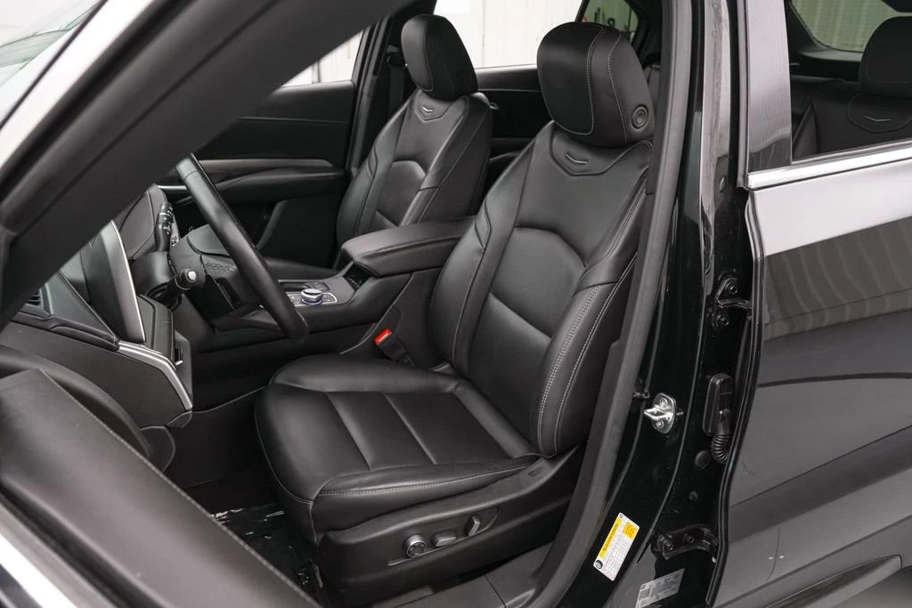 2025 Cadillac XT4 - Image 12 of 24