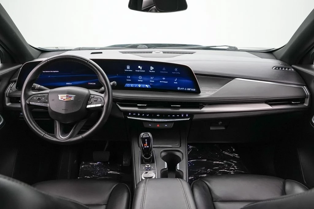 2025 Cadillac XT4 - Image 15 of 24