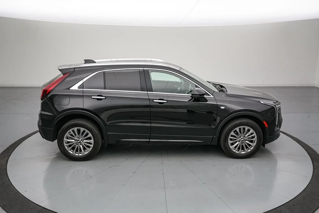 2025 Cadillac XT4 - Image 4 of 24