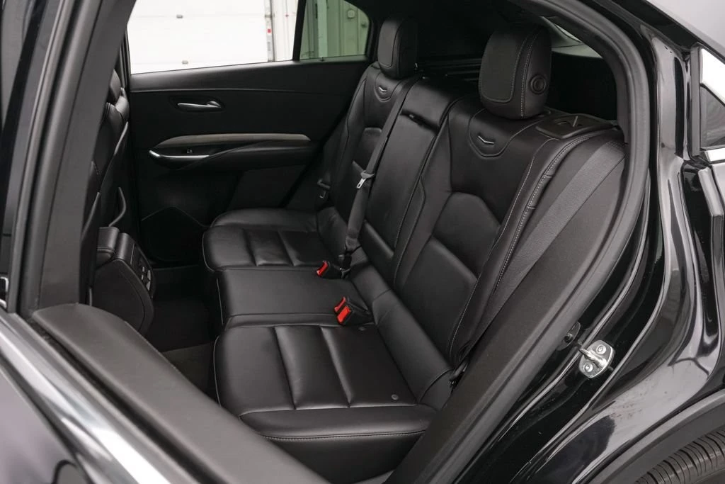 2025 Cadillac XT4 - Image 19 of 24