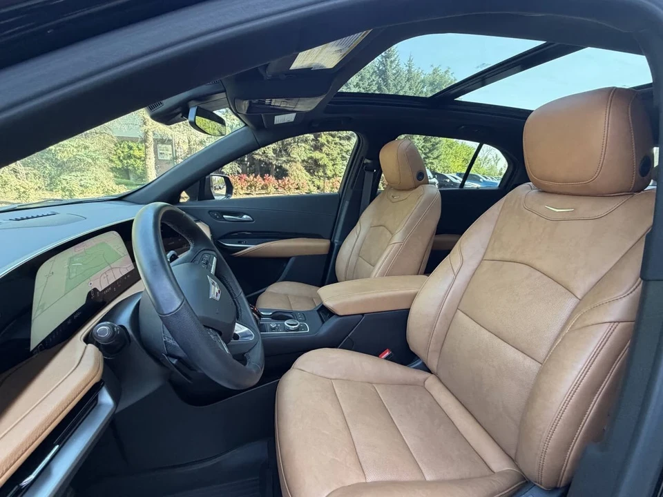 2025 Cadillac XT4 - Image 13 of 21