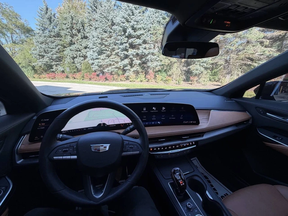 2025 Cadillac XT4 - Image 18 of 21