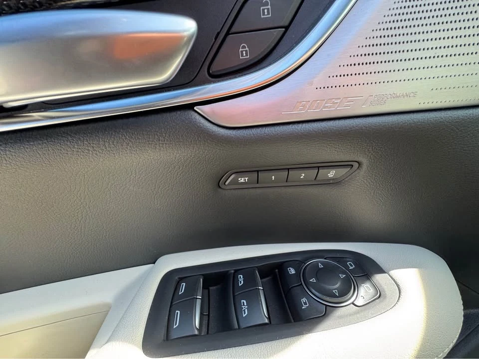 2025 Cadillac XT5 - Image 11 of 19