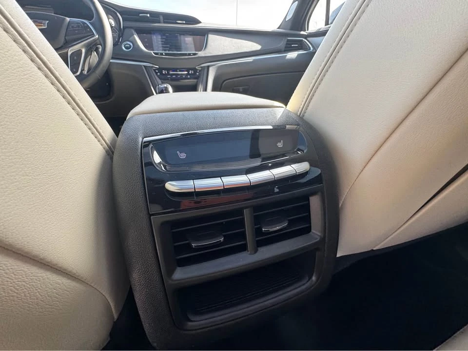 2025 Cadillac XT5 - Image 9 of 19