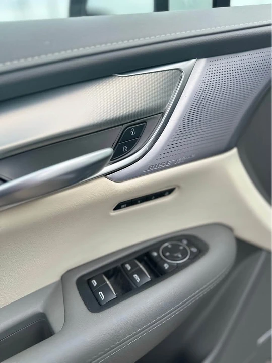 2025 Cadillac XT5 - Image 6 of 10