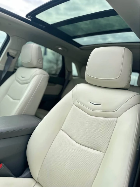 2025 Cadillac XT5 - Image 7 of 10