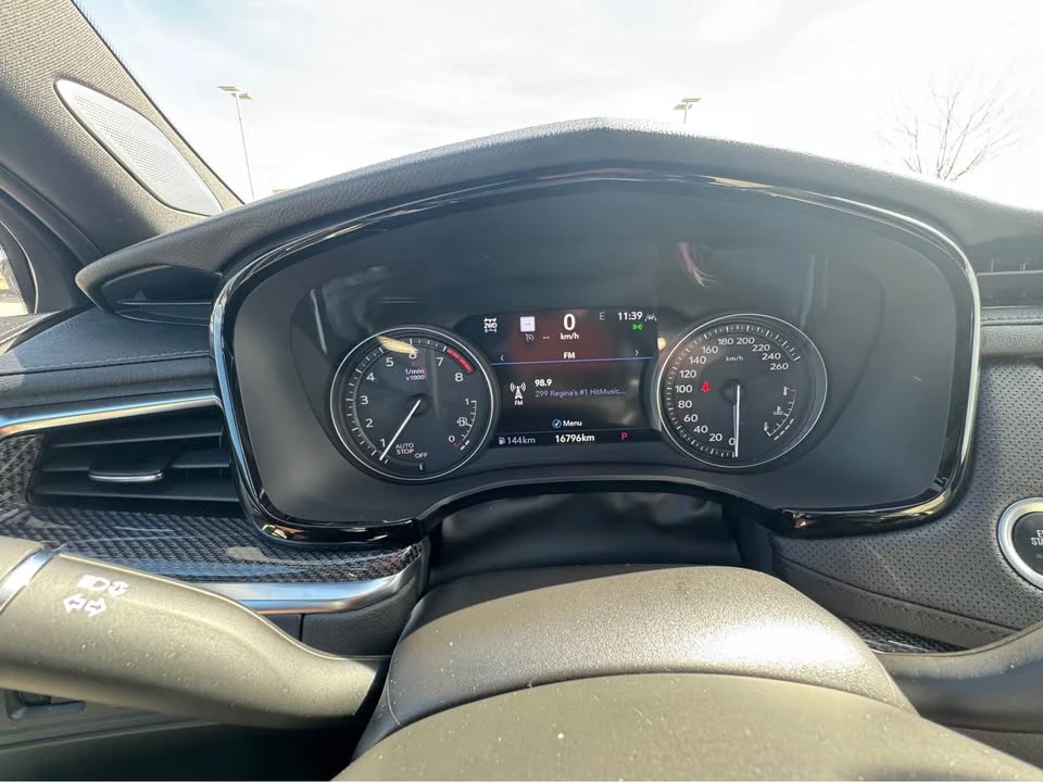 2025 Cadillac XT5 - Image 13 of 19