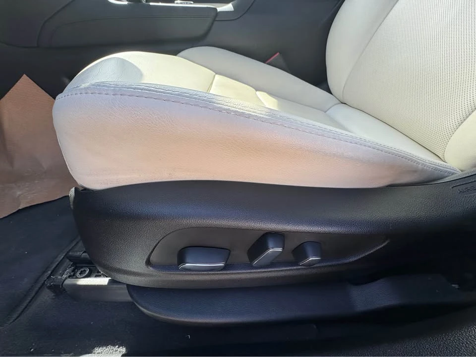 2025 Cadillac XT5 - Image 10 of 19