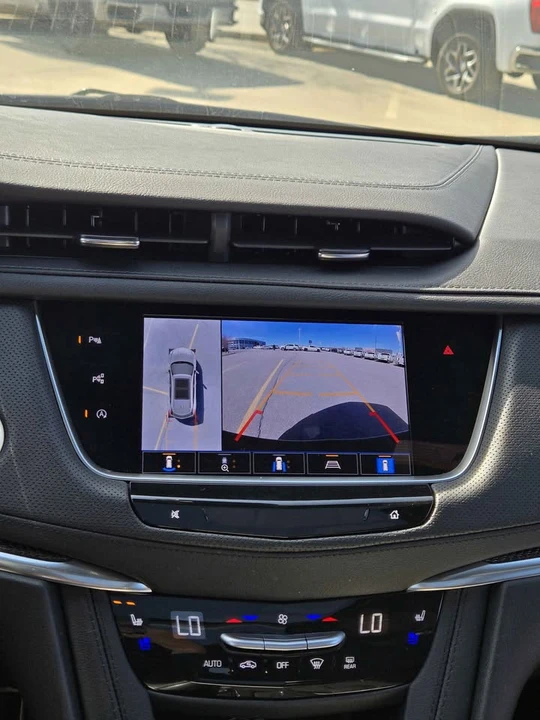 2025 Cadillac XT5 - Image 12 of 13