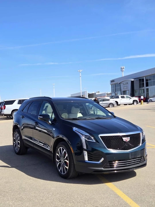 2025 Cadillac XT5 - Image 5 of 13