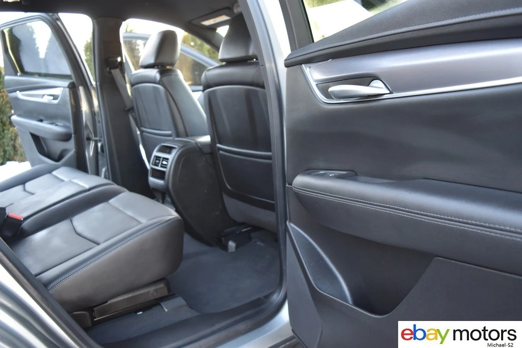 2025 Cadillac XT5 - Image 18 of 21