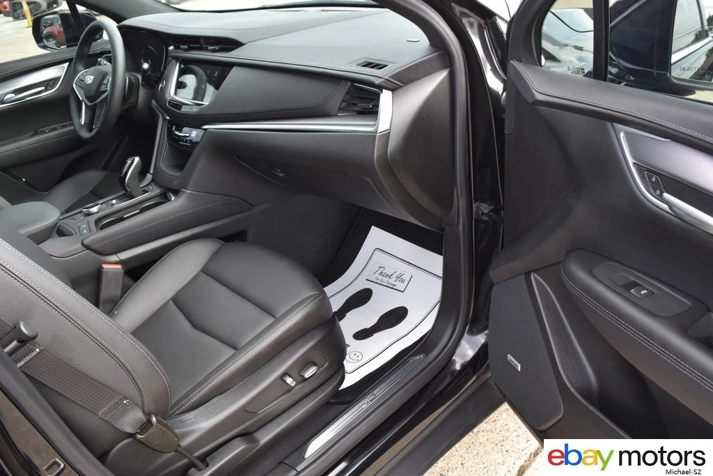 2025 Cadillac XT5 - Image 16 of 21