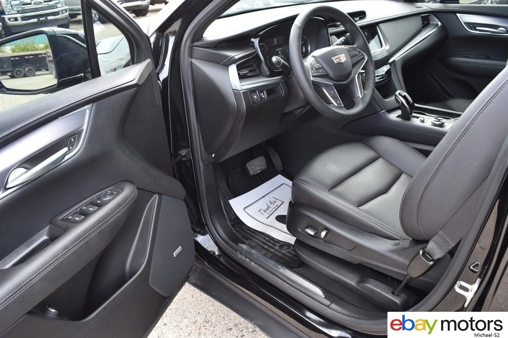 2025 Cadillac XT5 - Image 11 of 21