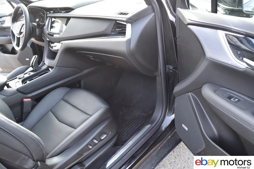 2025 Cadillac XT5 - Image 16 of 21