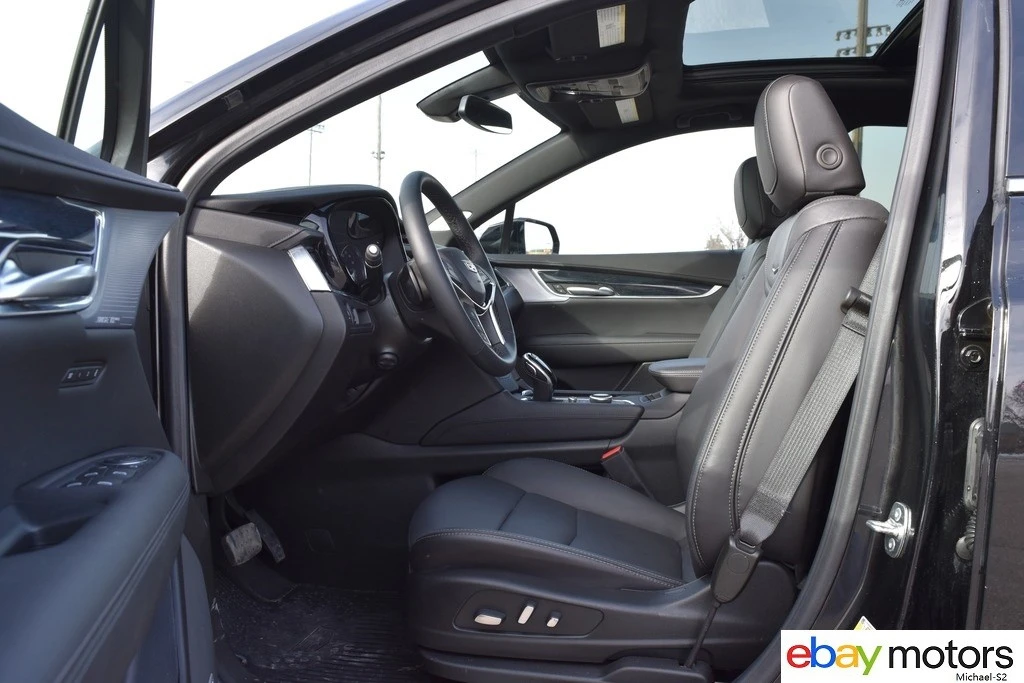 2025 Cadillac XT5 - Image 10 of 21