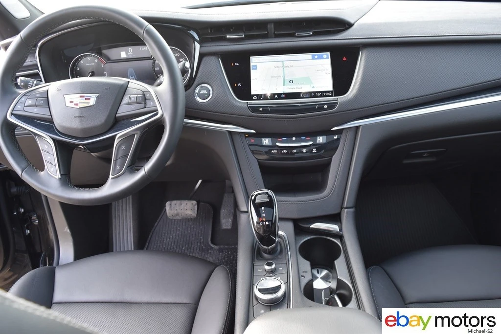2025 Cadillac XT5 - Image 14 of 21