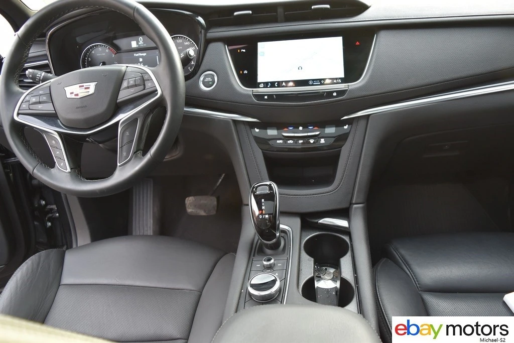 2025 Cadillac XT5 - Image 14 of 21