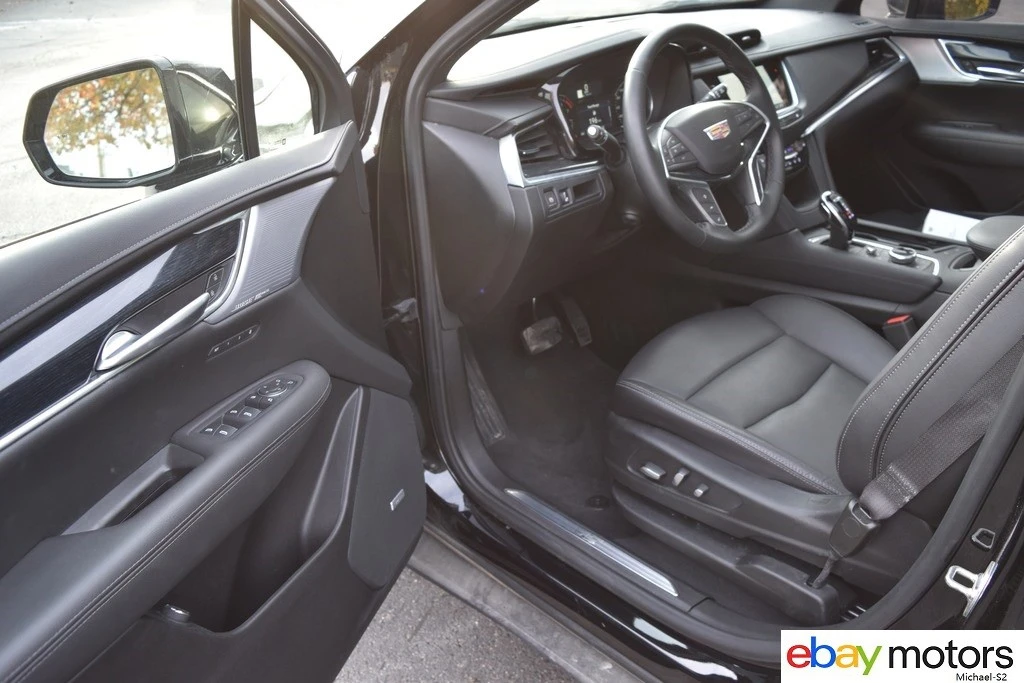 2025 Cadillac XT5 - Image 11 of 21