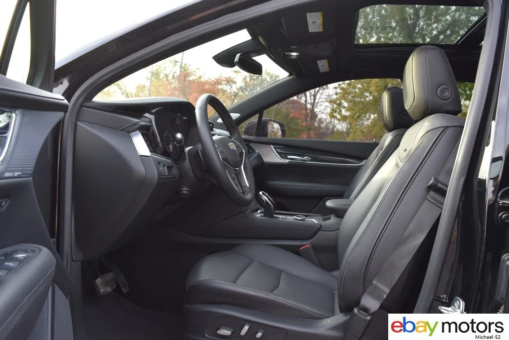 2025 Cadillac XT5 - Image 10 of 21