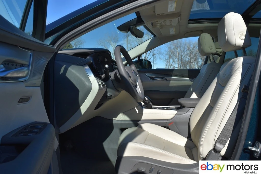 2025 Cadillac XT5 - Image 10 of 21