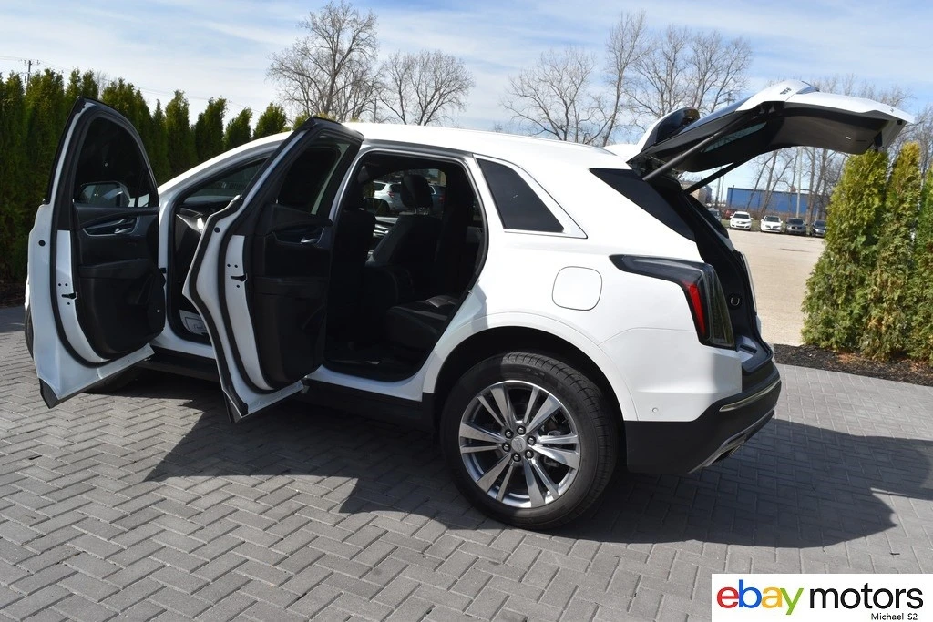 2025 Cadillac XT5 - Image 19 of 21