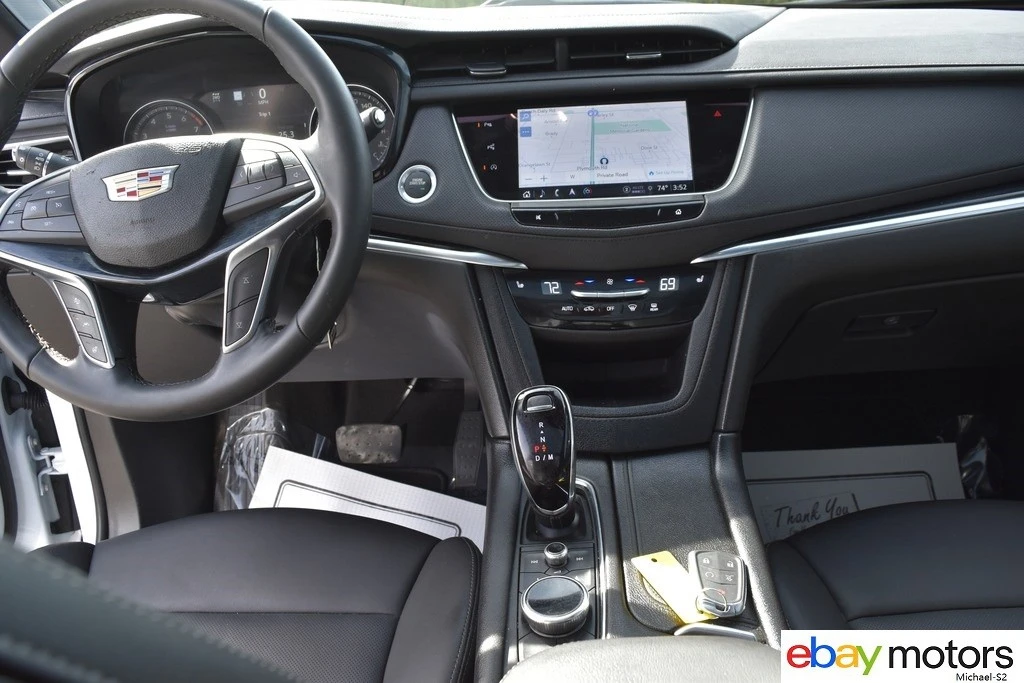 2025 Cadillac XT5 - Image 14 of 21