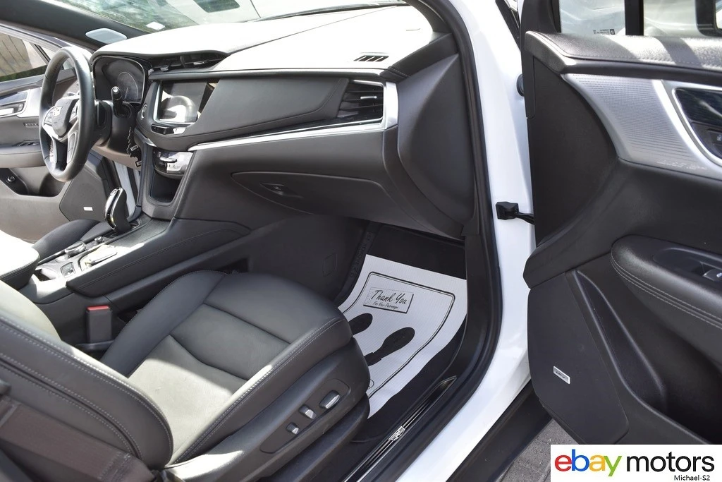 2025 Cadillac XT5 - Image 16 of 21