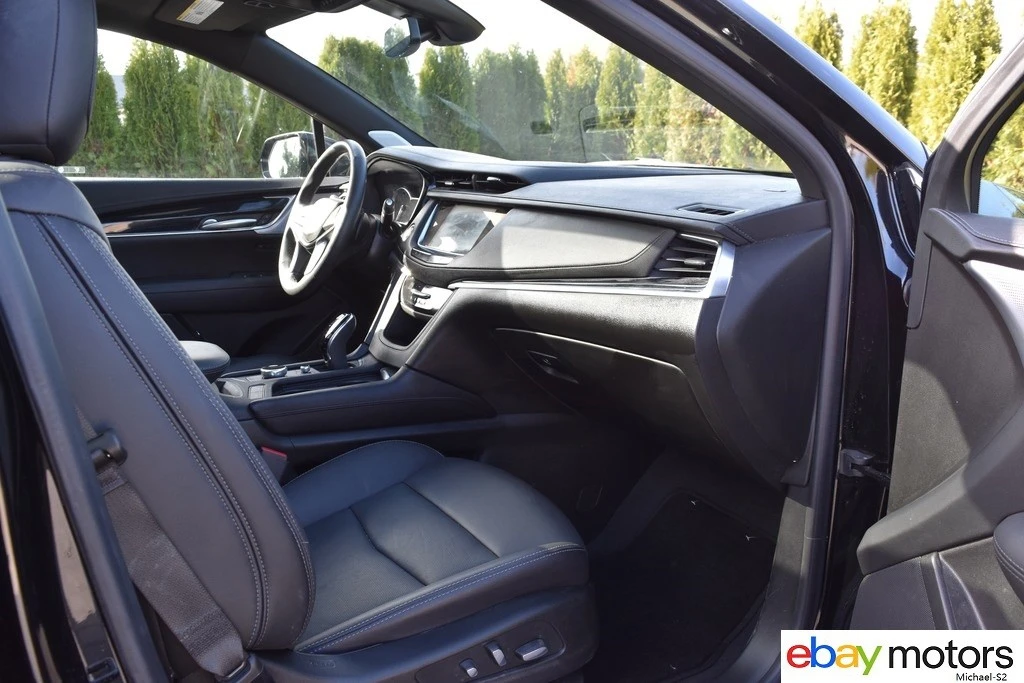 2025 Cadillac XT5 - Image 16 of 21