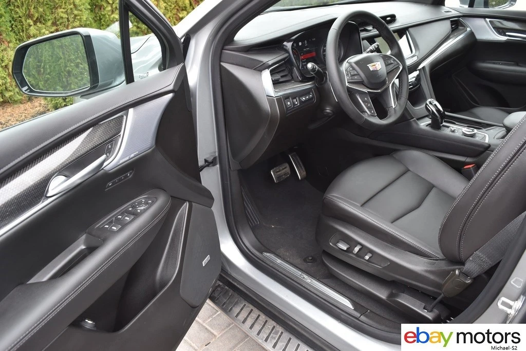 2025 Cadillac XT5 - Image 11 of 21