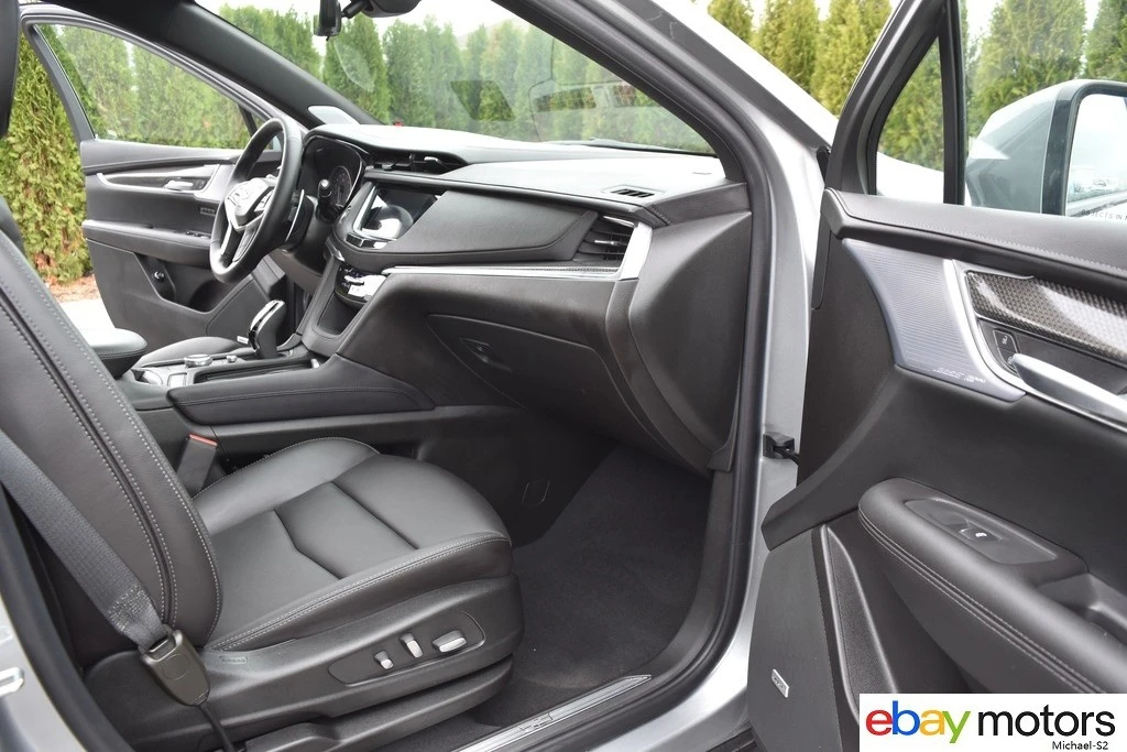 2025 Cadillac XT5 - Image 17 of 21