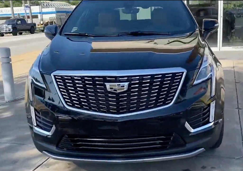 2025 Cadillac XT5 - Image 8 of 11