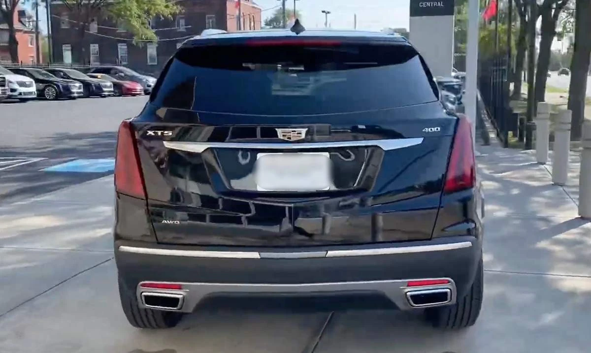 2025 Cadillac XT5 - Image 5 of 11