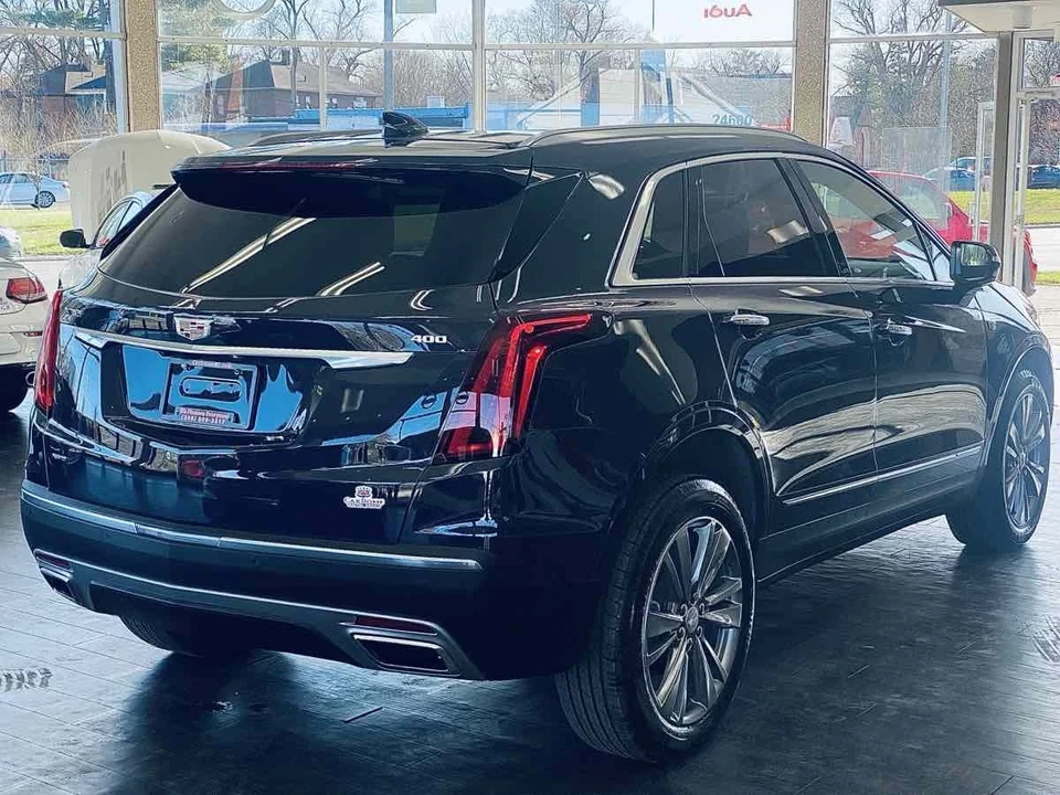 2025 Cadillac XT5 - Image 14 of 21