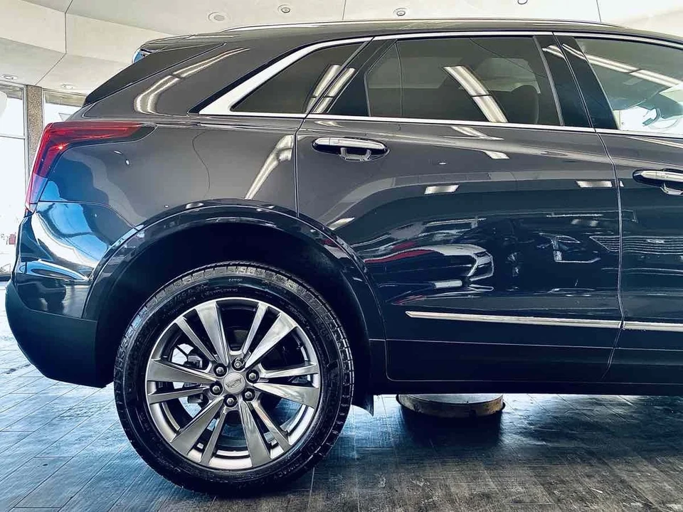 2025 Cadillac XT5 - Image 13 of 21