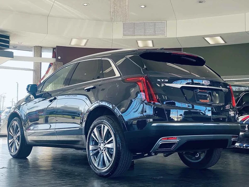 2025 Cadillac XT5 - Image 17 of 21