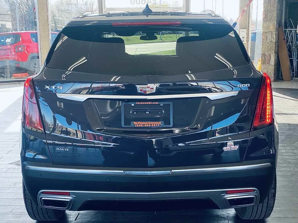 2025 Cadillac XT5 - Image 18 of 21
