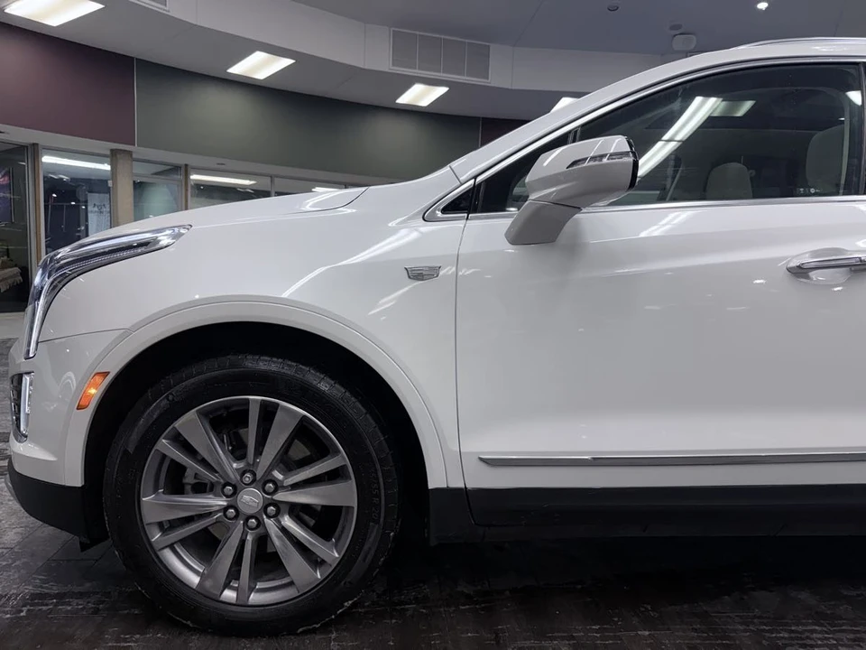 2025 Cadillac XT5 - Image 12 of 21