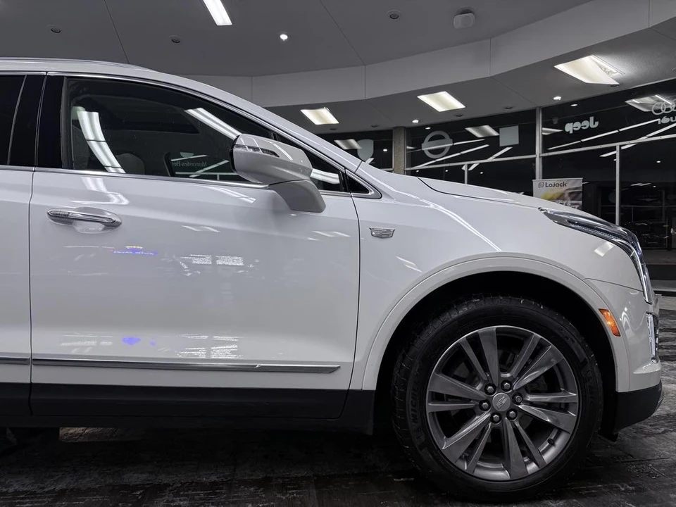 2025 Cadillac XT5 - Image 4 of 12