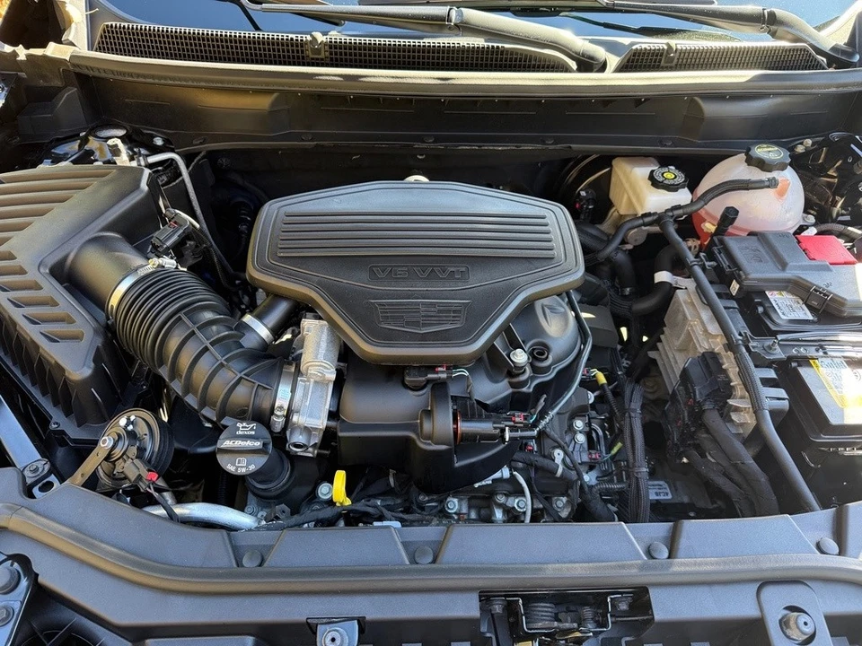 2025 Cadillac XT5 - Image 9 of 12