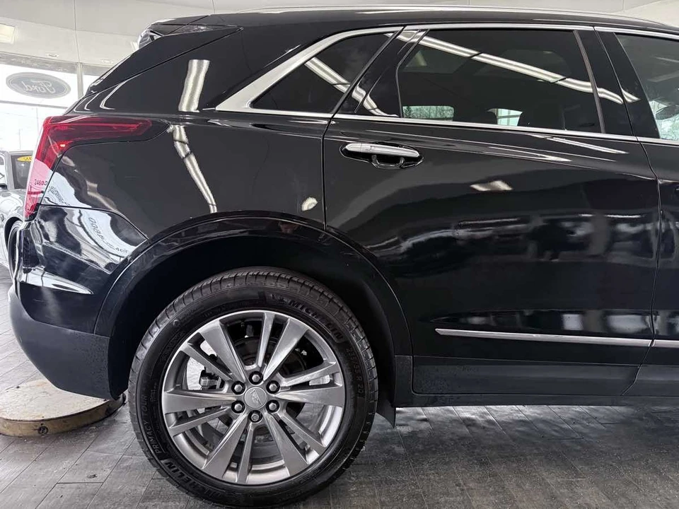 2025 Cadillac XT5 - Image 8 of 21