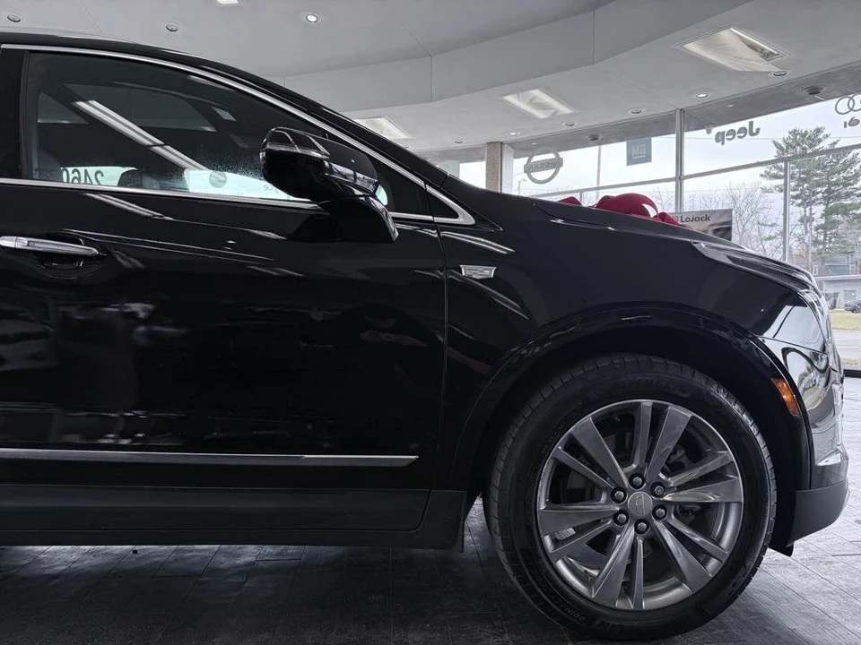 2025 Cadillac XT5 - Image 6 of 21