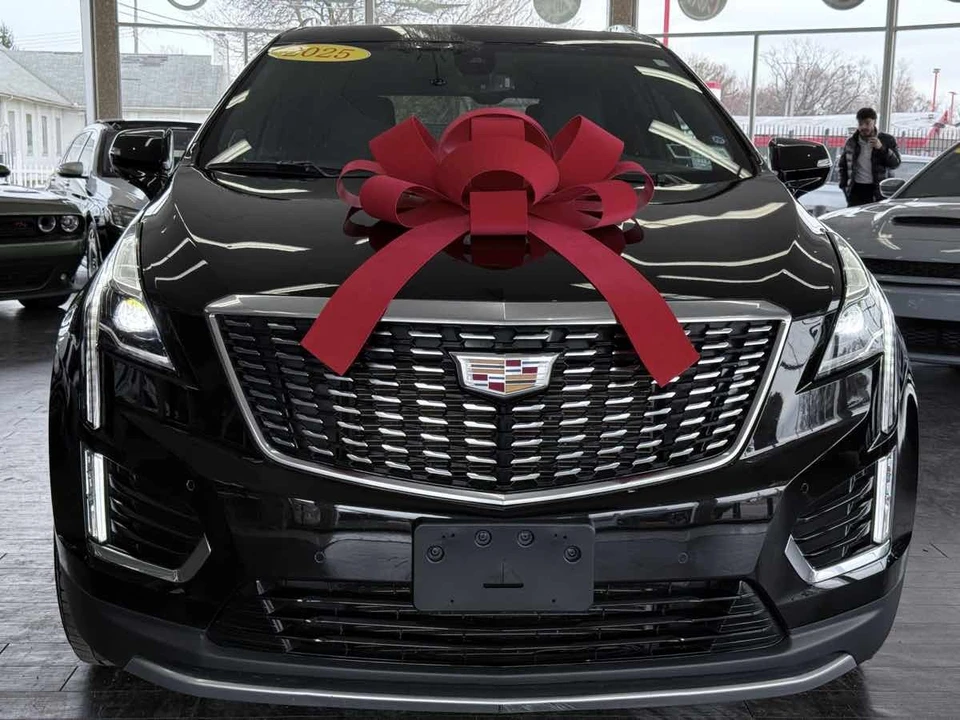 2025 Cadillac XT5 - Image 4 of 21