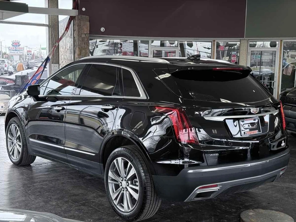 2025 Cadillac XT5 - Image 10 of 21