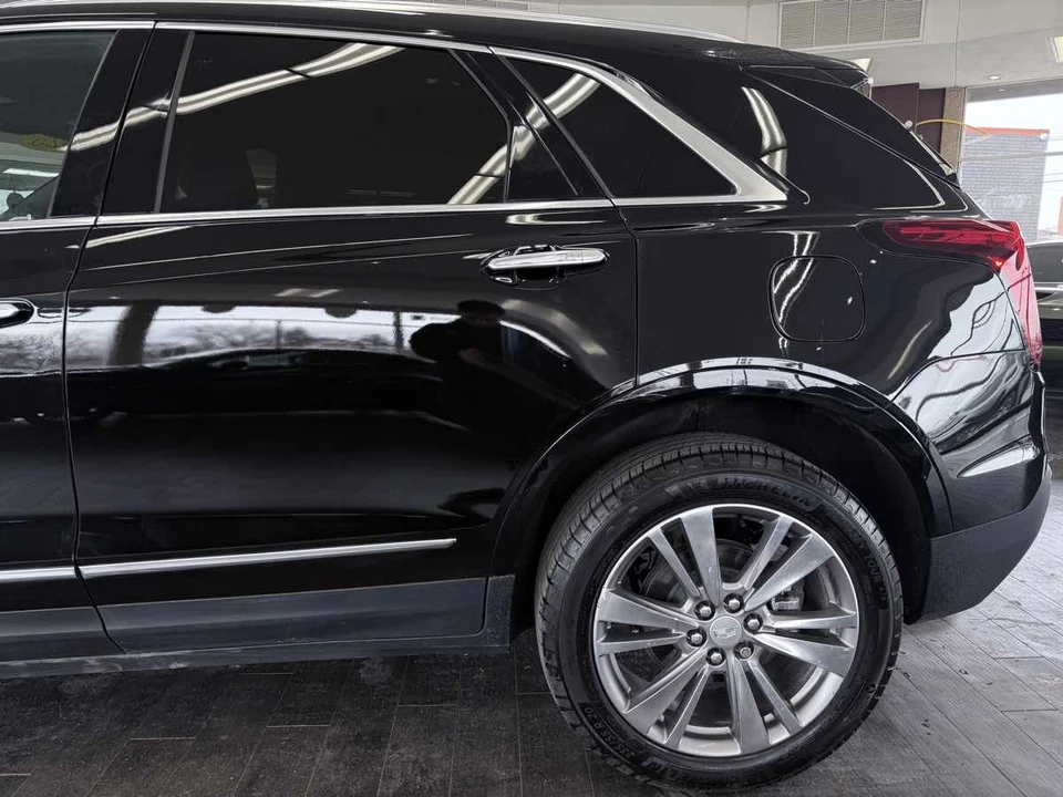 2025 Cadillac XT5 - Image 19 of 21