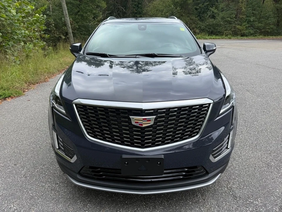 2025 Cadillac XT5 - Image 3 of 21