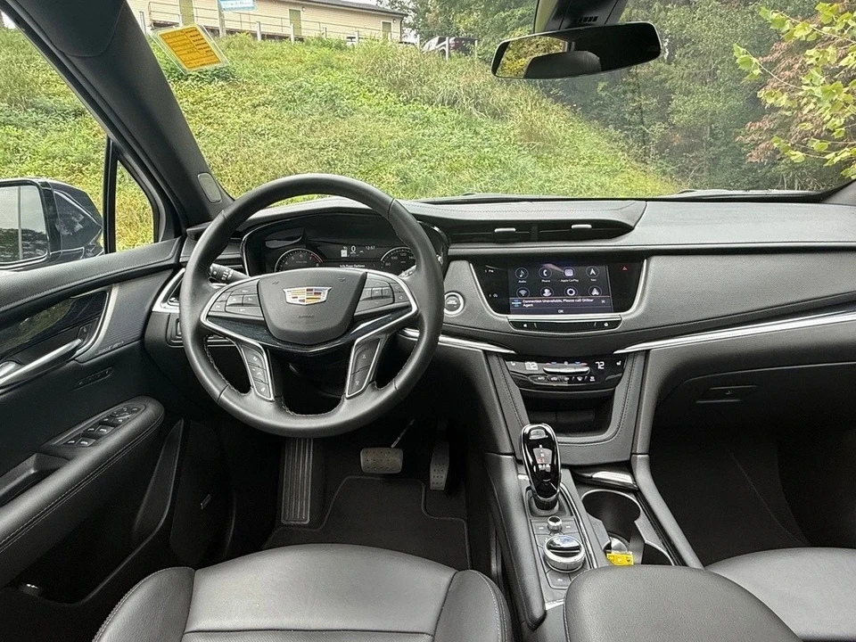 2025 Cadillac XT5 - Image 10 of 21