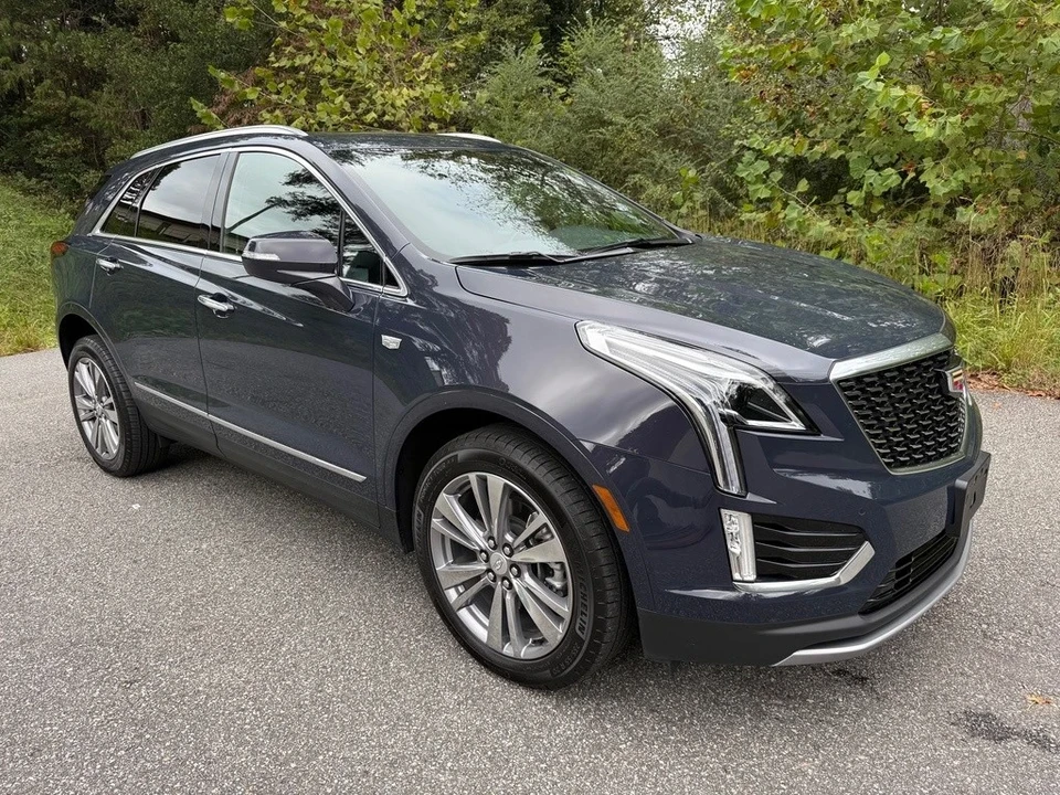2025 Cadillac XT5 - Image 4 of 21